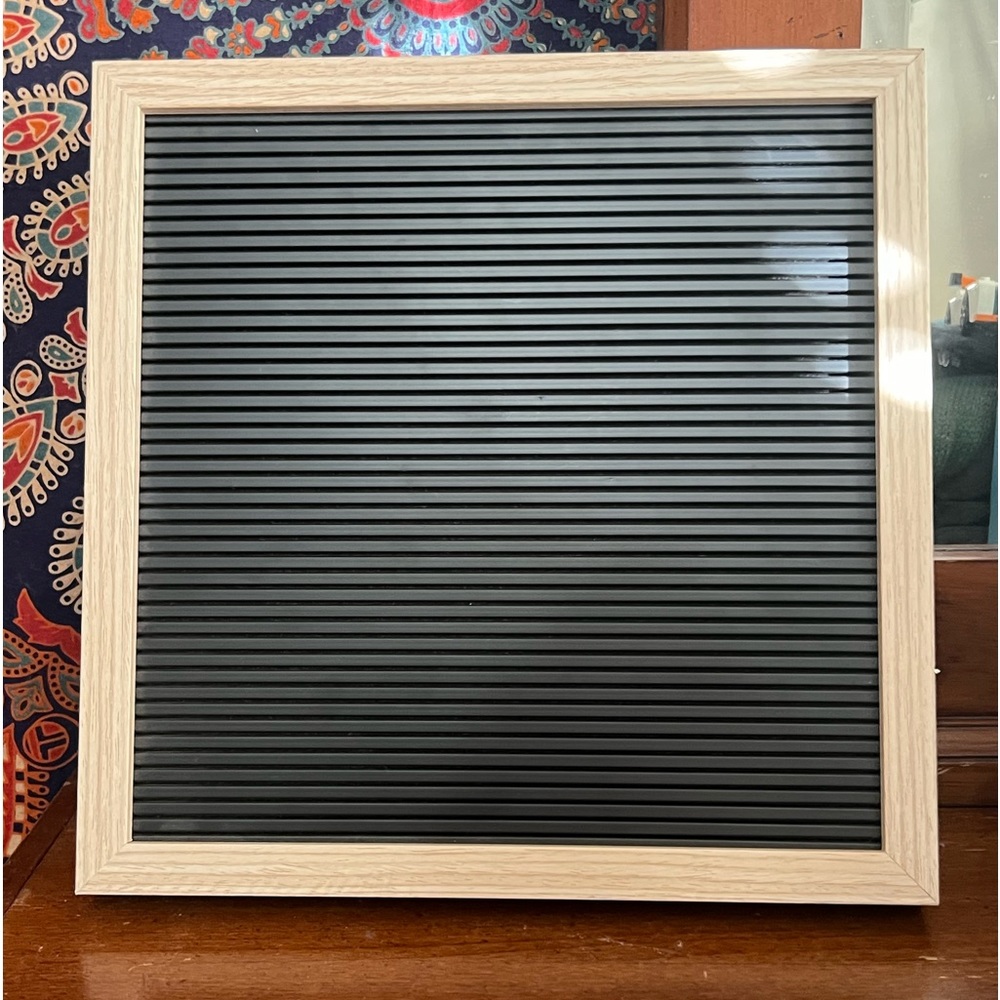 Black & Tan Letter Board